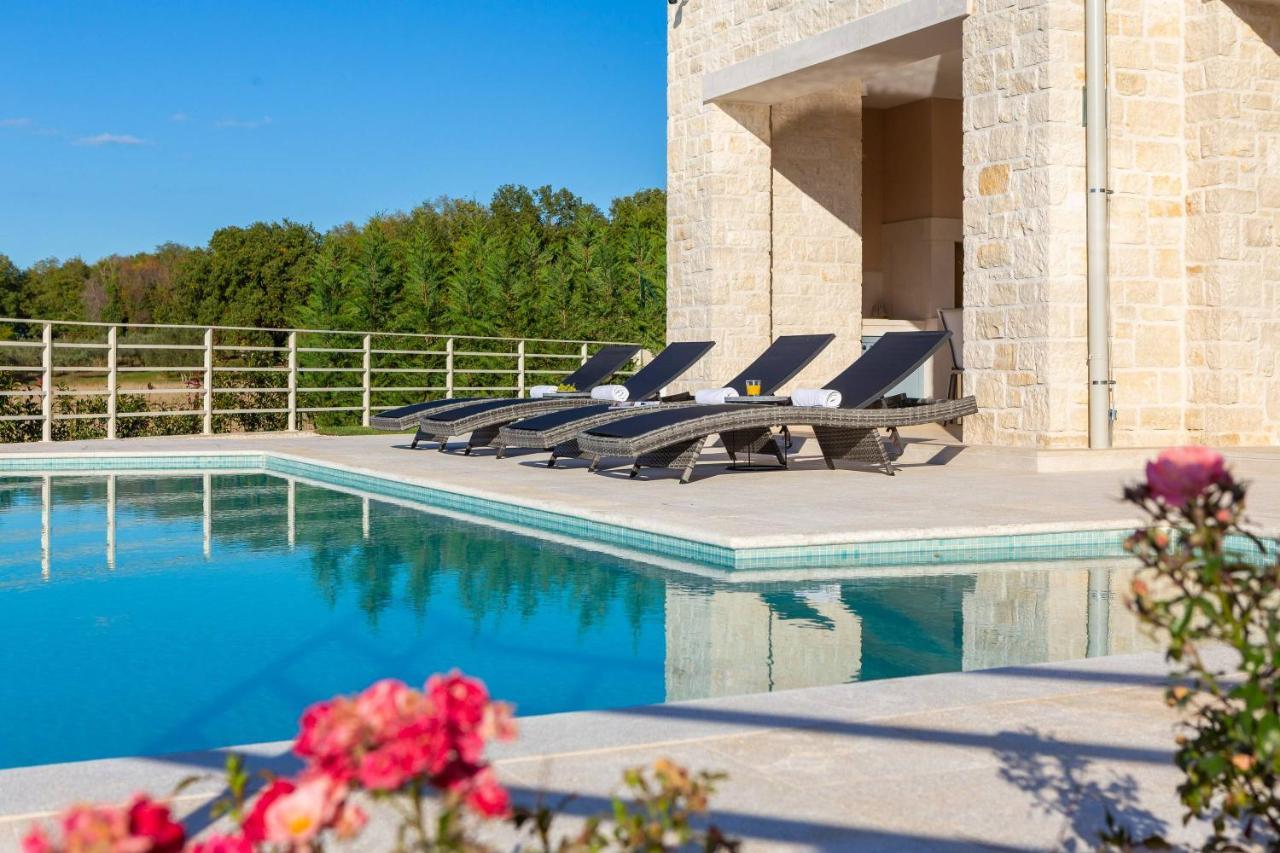 Villa Blanche By Ilc Brtonigla Exteriér fotografie